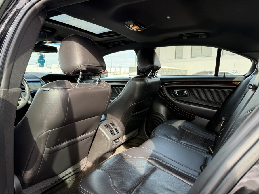 2018 Ford Taurus - photo 16