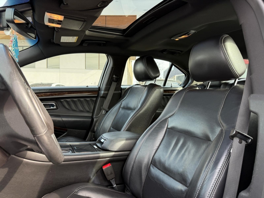 2018 Ford Taurus - photo 18