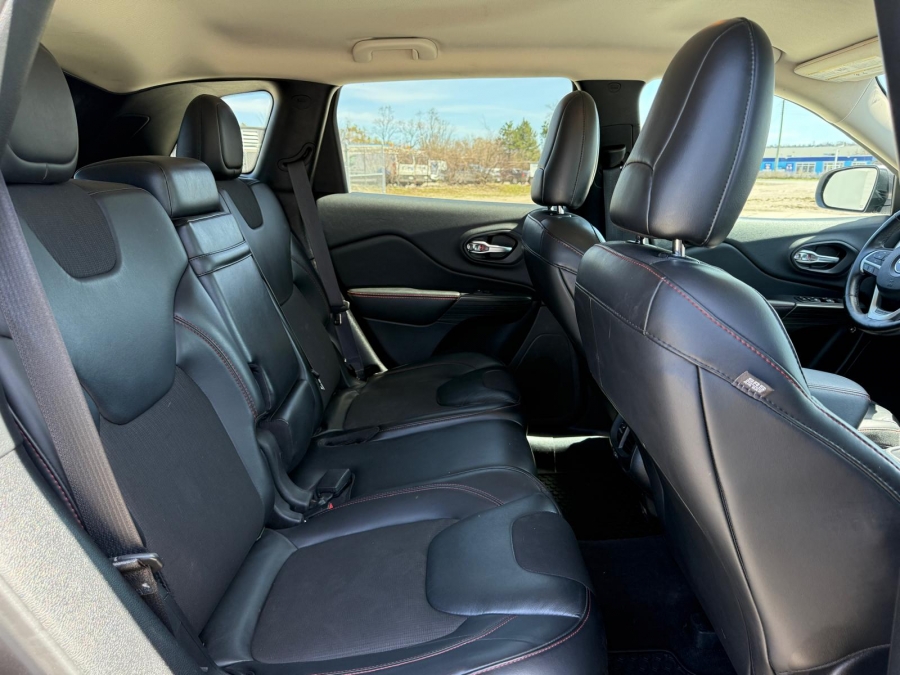 2016 Jeep Cherokee - photo 13