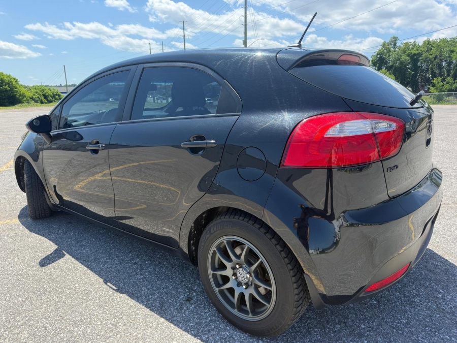 2015 Kia Rio 5-Door - photo 4