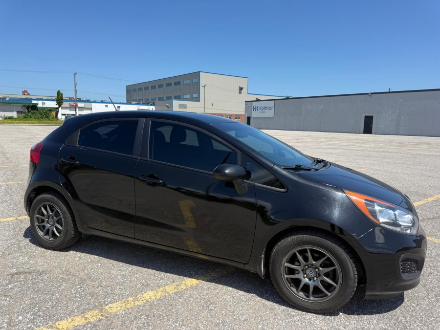 2015 Kia Rio 5-Door - photo 8