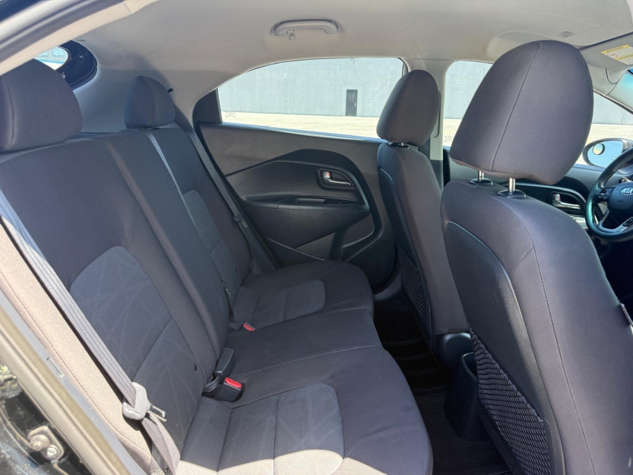2015 Kia Rio 5-Door - photo 15
