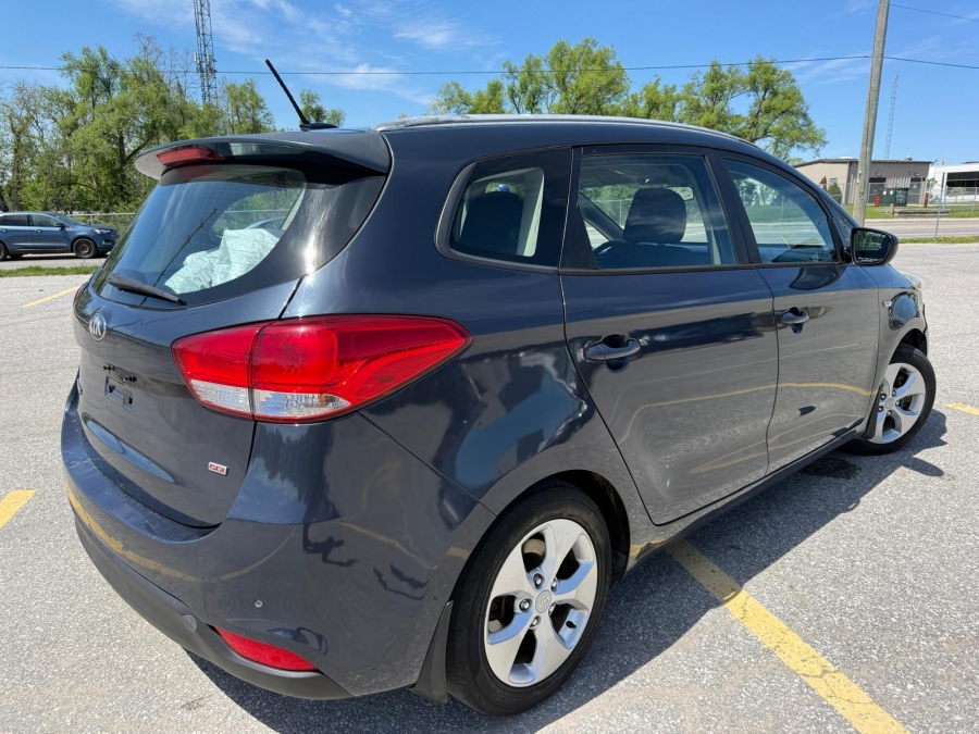 2014 Kia Rondo - photo 6