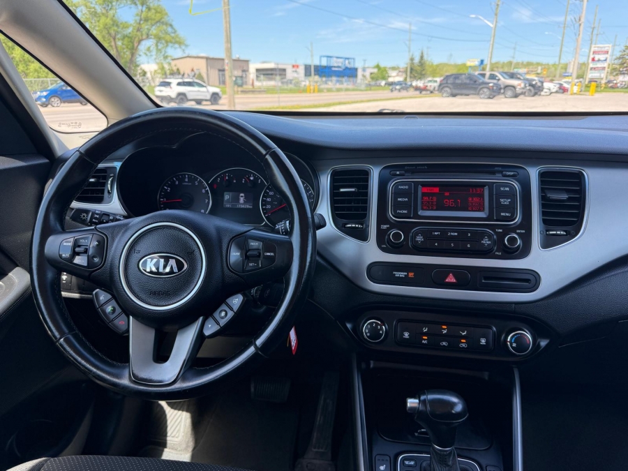 2014 Kia Rondo - photo 14