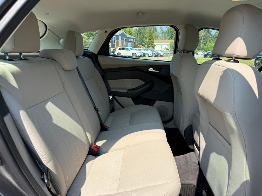 2016 Ford Focus - photo 14