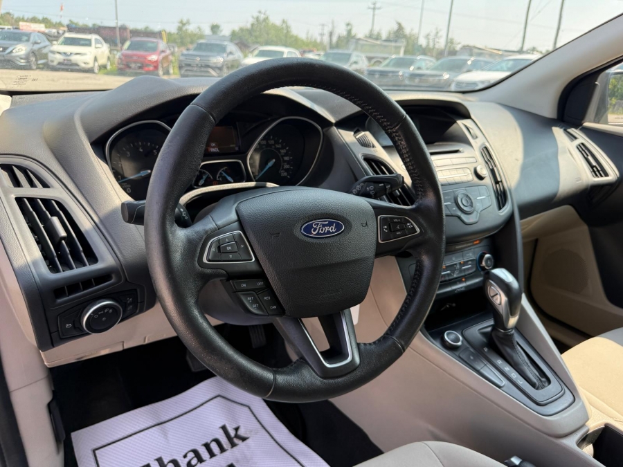 2016 Ford Focus - photo 19