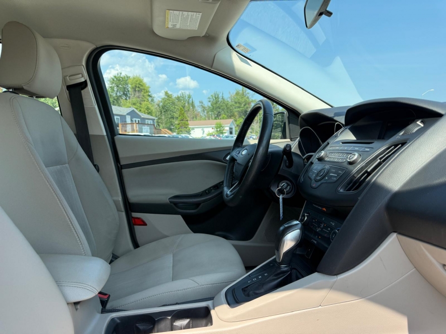 2016 Ford Focus - photo 11