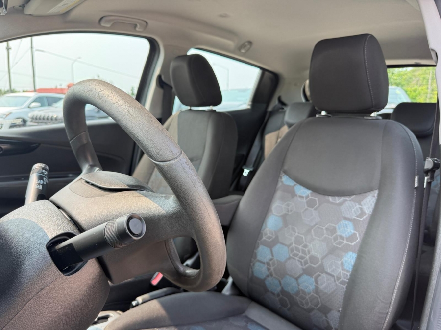 2017 Chevrolet Spark - photo 18