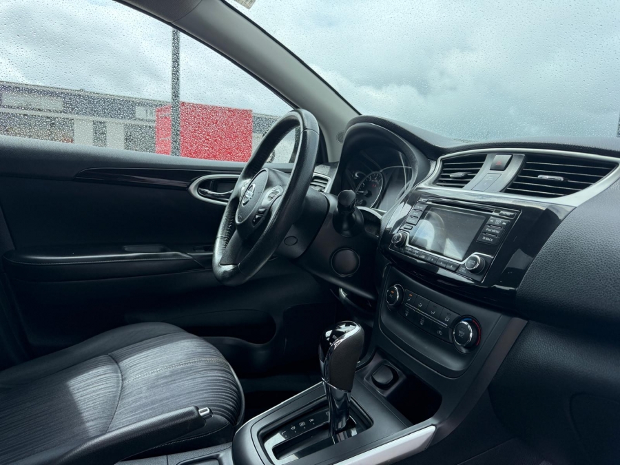 2017 Nissan Sentra - photo 14