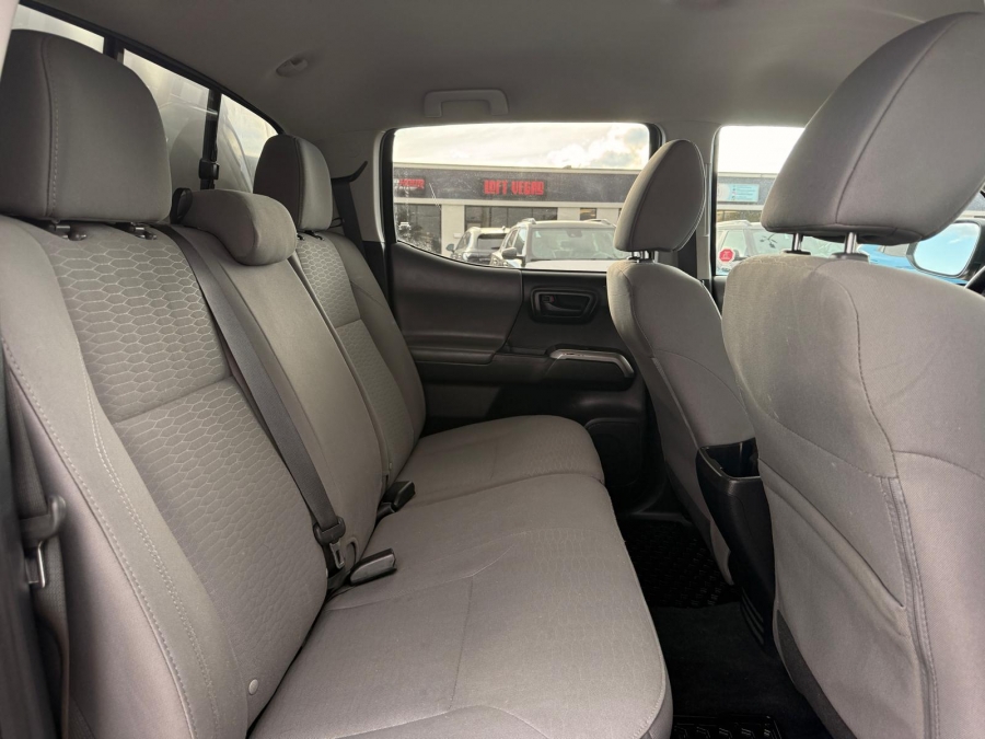 2018 Toyota Tacoma - photo 17